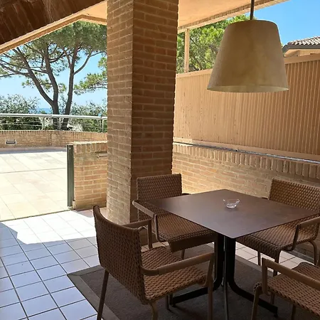 Porto San Vito アパート グラード