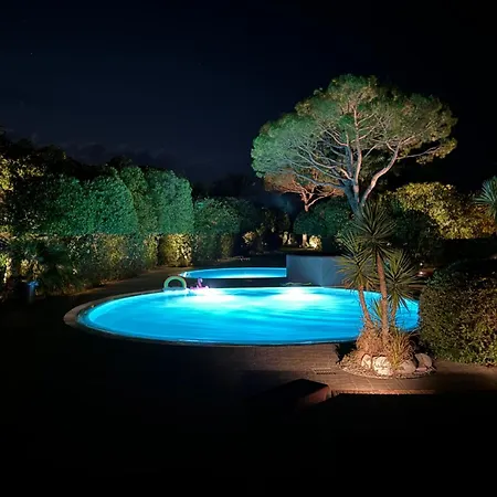 Porto San Vito アパート グラード